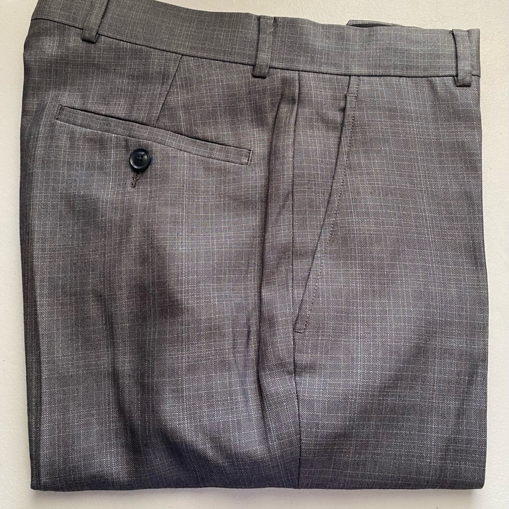 Men's Gray Plaid Dress Pants Item# BLUK106